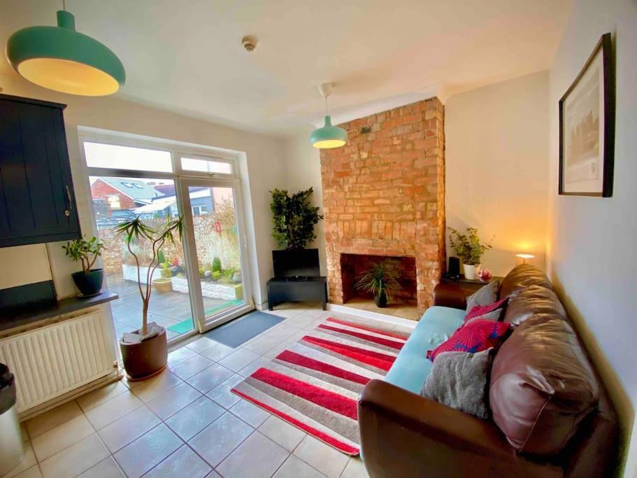 Brickworks - 2 Bedrooms, 15 Mins Walk To The Centre, With Garden Cardiff Zewnętrze zdjęcie